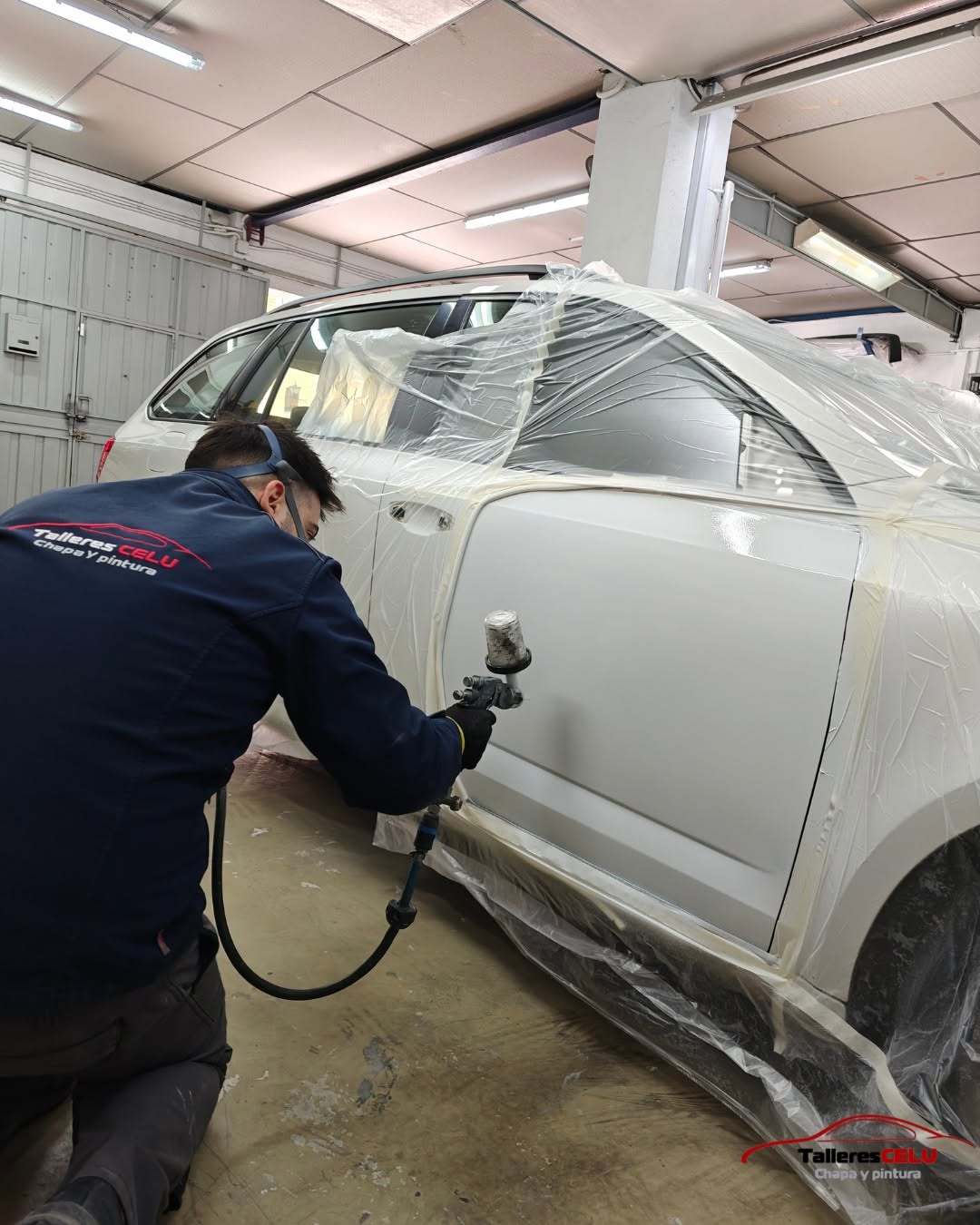 Trabajo de chapa y pintura