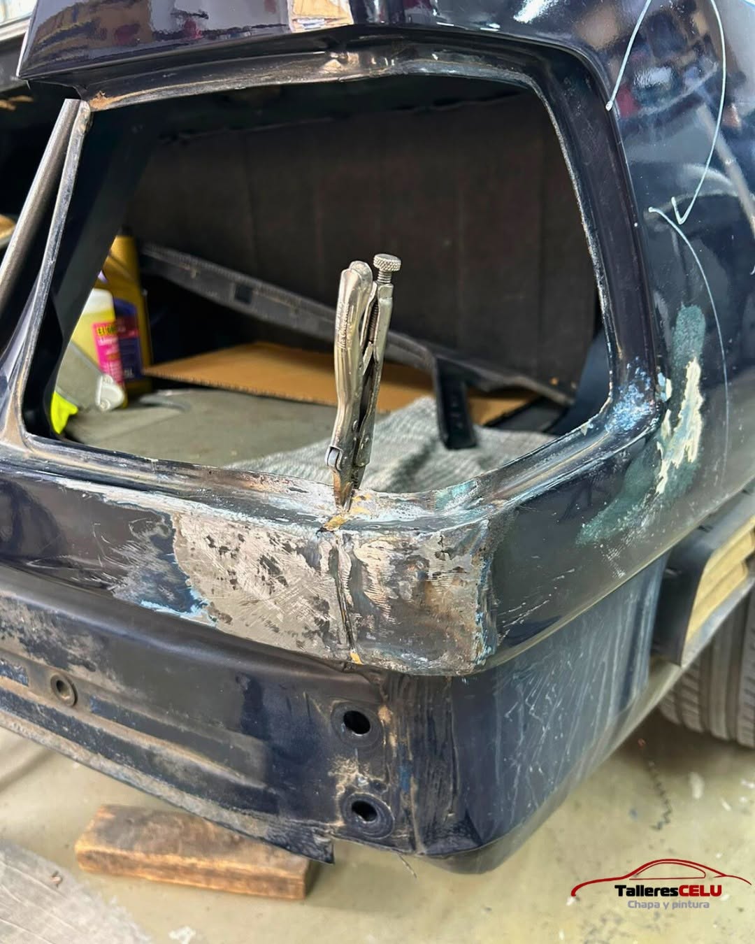 Trabajo de chapa y pintura